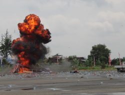 Meledak!!! Bom Bunuh Diri di Bandara Temindung Samarinda 1 Teroris Tewas, 2 Berhasil Dilumpuhkan