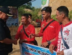 Bersiap Jadi Lumbung Pangan Kaltim, Pemkab Kukar Beri Bantuan Kepada Pembudidaya Ikan di Kelurahan Mangkurawang