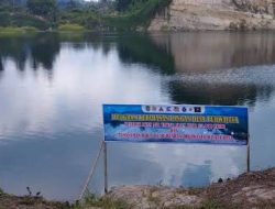 Destinasi Wisata Tersembunyi: Danau Biru dan Fosil Pohon Megah di Purwajaya Kukar