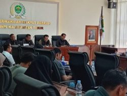 Warga Mahulu Sambangi DPRD Kaltim, Keluhkan Isolasi dan Krisis Layanan Dasar