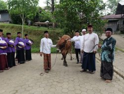Bupati Kukar Serahkan Bantuan Kurban ke Ponpes Darus Salamah dan Nurul Islam