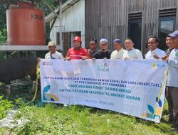 PLN UP3 Samarinda Salurkan 800 Paket Daging Bergizi untuk Warga Kukar Lewat Program TJSL 2026